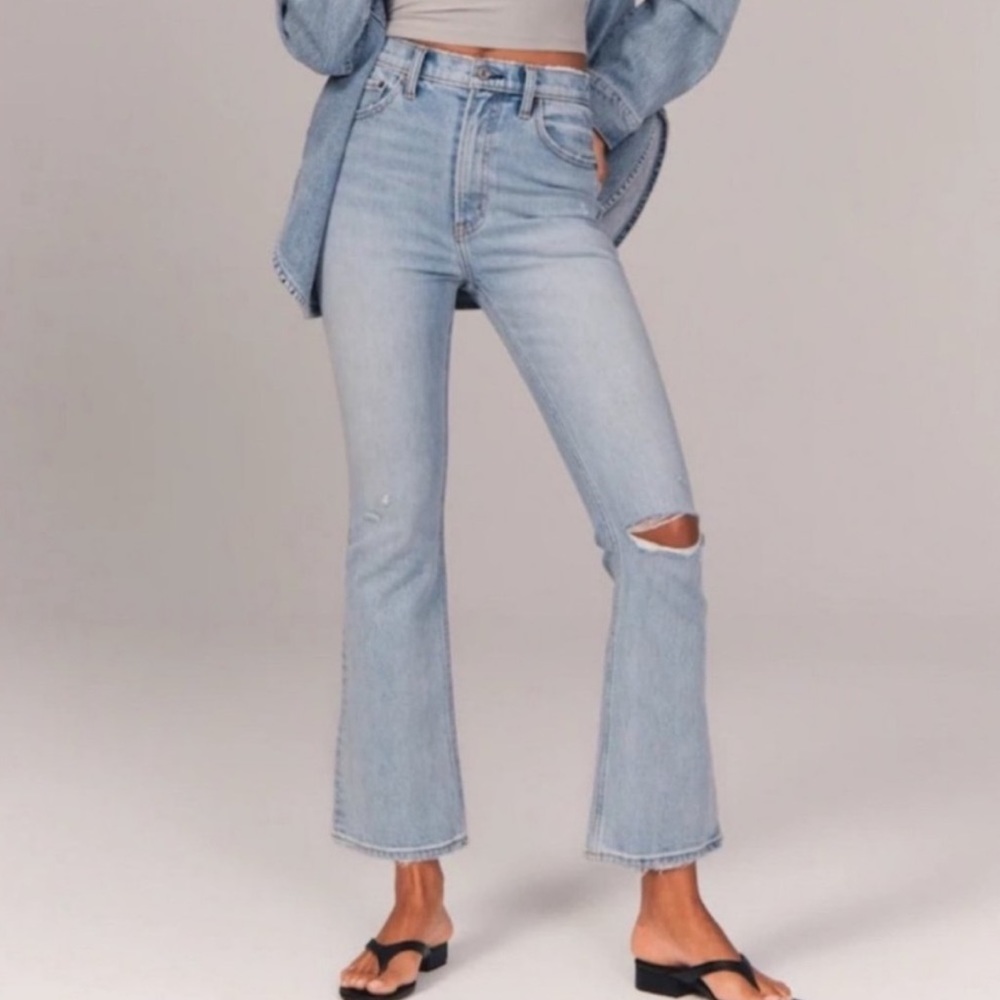 Abercrombie | The Kick Flare Ultra High Rise Jeans